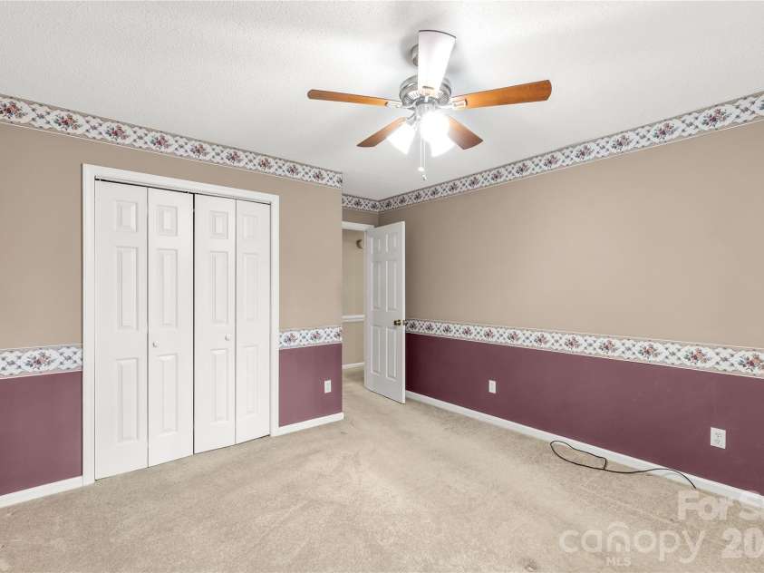 721 Clarendon Drive, Lancaster, SC 29720.  MLS# CAR4354329, YatesRealty ID 14100. 