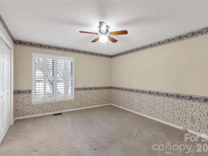 721 Clarendon Drive, Lancaster, SC 29720.  MLS# CAR4354329, YatesRealty ID 14100. 