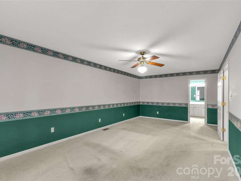 721 Clarendon Drive, Lancaster, SC 29720.  MLS# CAR4354329, YatesRealty ID 14100. 