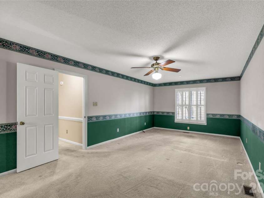 721 Clarendon Drive, Lancaster, SC 29720.  MLS# CAR4354329, YatesRealty ID 14100. 