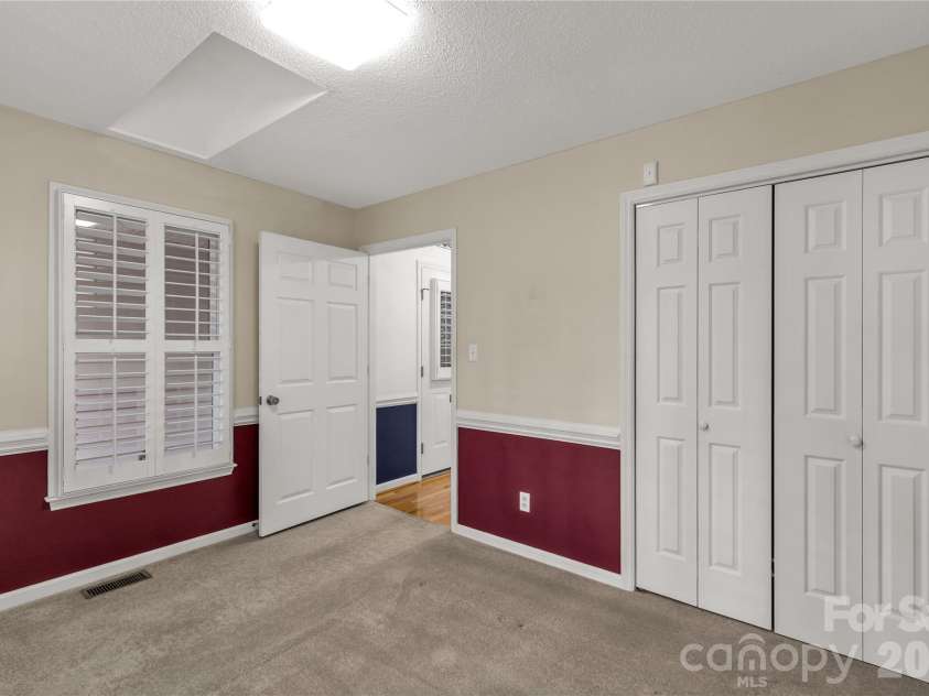 721 Clarendon Drive, Lancaster, SC 29720.  MLS# CAR4354329, YatesRealty ID 14100. 