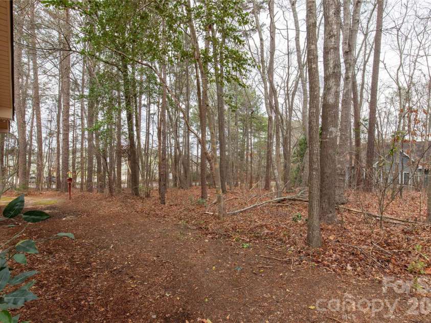 721 Clarendon Drive, Lancaster, SC 29720.  MLS# CAR4354329, YatesRealty ID 14100. 