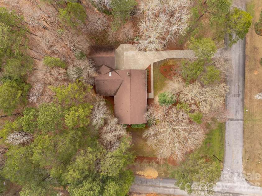 721 Clarendon Drive, Lancaster, SC 29720.  MLS# CAR4354329, YatesRealty ID 14100. 