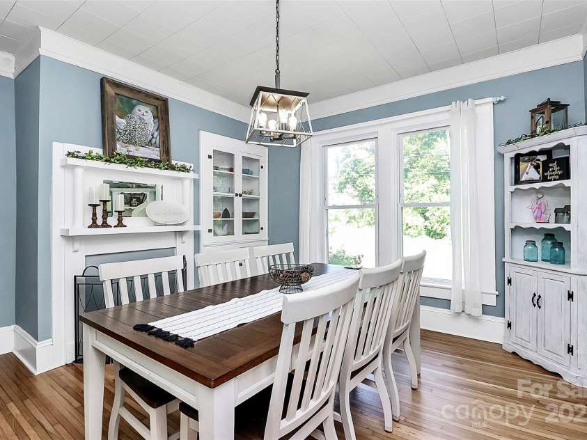 1105 Point Road, Belmont, NC 28012.  MLS# CAR4255588, YatesRealty ID 14101. 