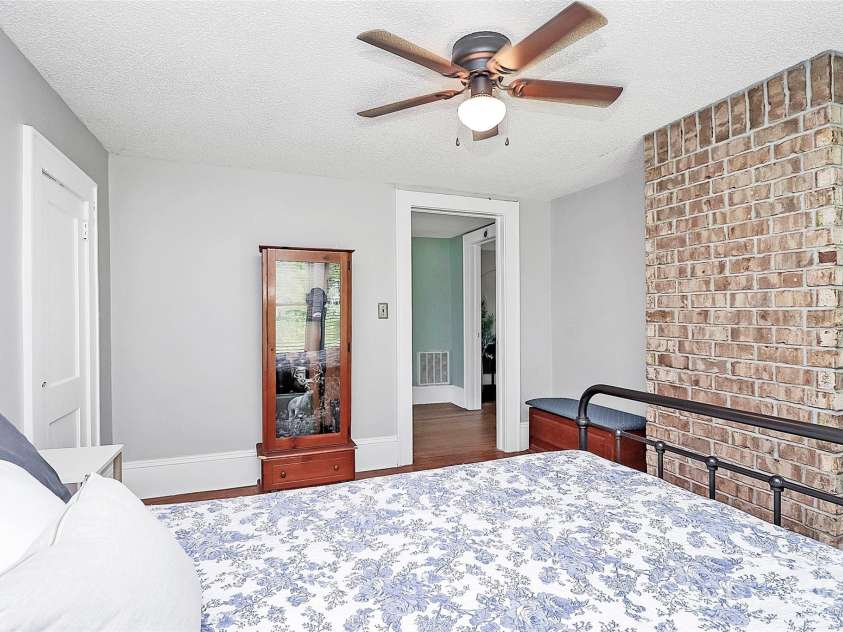 1105 Point Road, Belmont, NC 28012.  MLS# CAR4255588, YatesRealty ID 14101. 