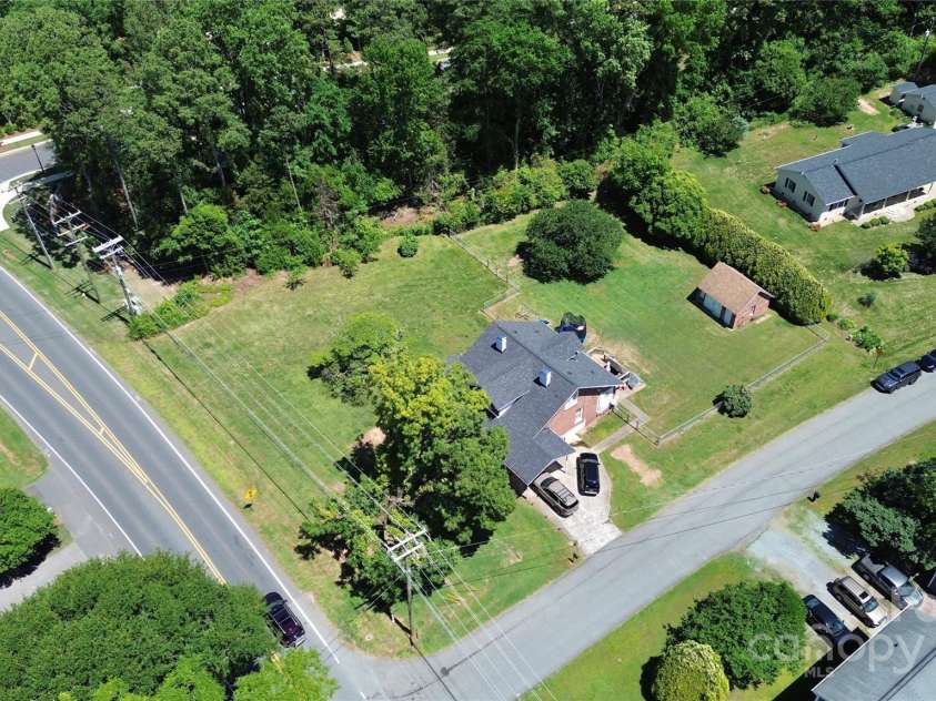 1105 Point Road, Belmont, NC 28012.  MLS# CAR4255588, YatesRealty ID 14101. 