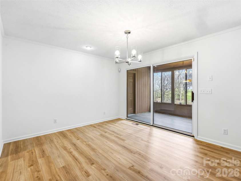 115 Bent Tree Drive, Hendersonville, NC 28739.  MLS# CAR4360026, YatesRealty ID 14102. 