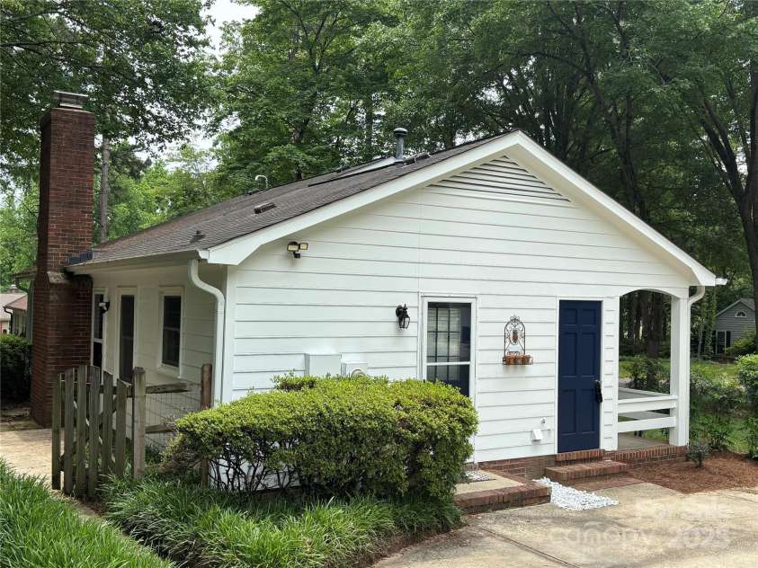 7212 Bradley Court, Charlotte, NC 28227.  MLS# CAR4259297, YatesRealty ID 14102. 