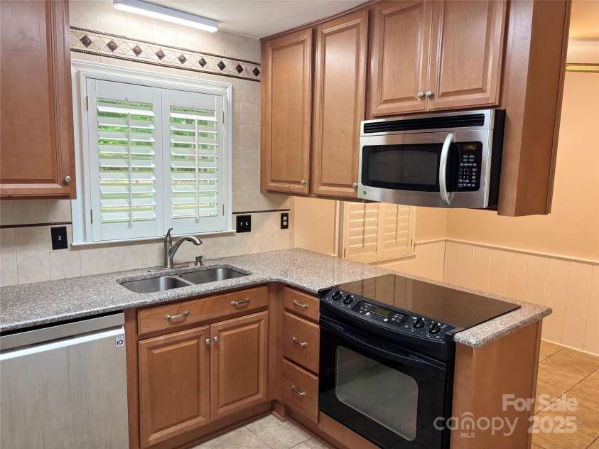 7212 Bradley Court, Charlotte, NC 28227.  MLS# CAR4259297, YatesRealty ID 14102. 