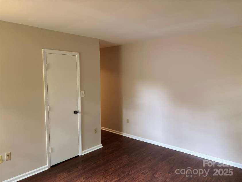 7212 Bradley Court, Charlotte, NC 28227.  MLS# CAR4259297, YatesRealty ID 14102. Primary Bedroom