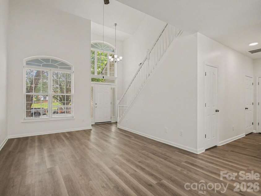 3749 Sipes Lane, Charlotte, NC 28269.  MLS# CAR4366082, YatesRealty ID 14104. 