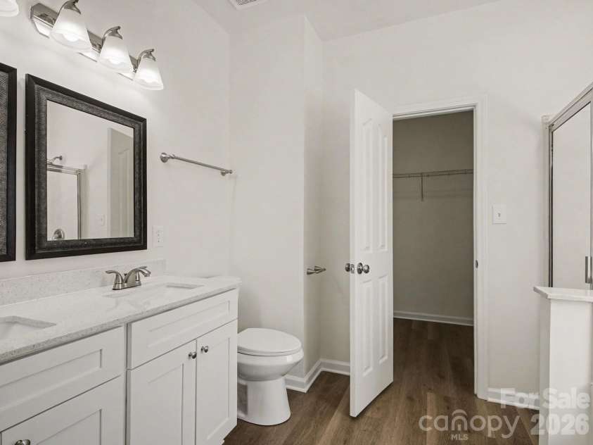 3749 Sipes Lane, Charlotte, NC 28269.  MLS# CAR4366082, YatesRealty ID 14104. 