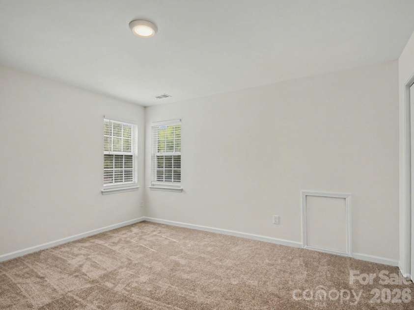 3749 Sipes Lane, Charlotte, NC 28269.  MLS# CAR4366082, YatesRealty ID 14104. 