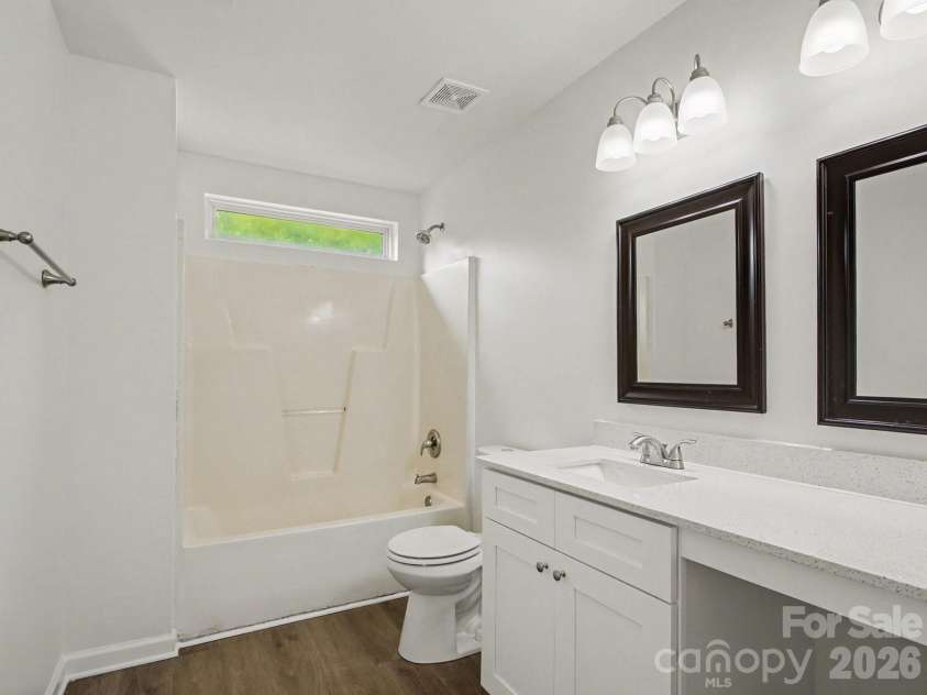 3749 Sipes Lane, Charlotte, NC 28269.  MLS# CAR4366082, YatesRealty ID 14104. 