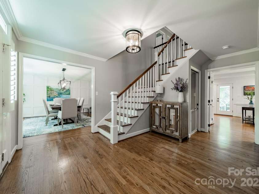 5135 Winding Brook Road, Charlotte, NC 28226.  MLS# CAR4253987, YatesRealty ID 14104. 