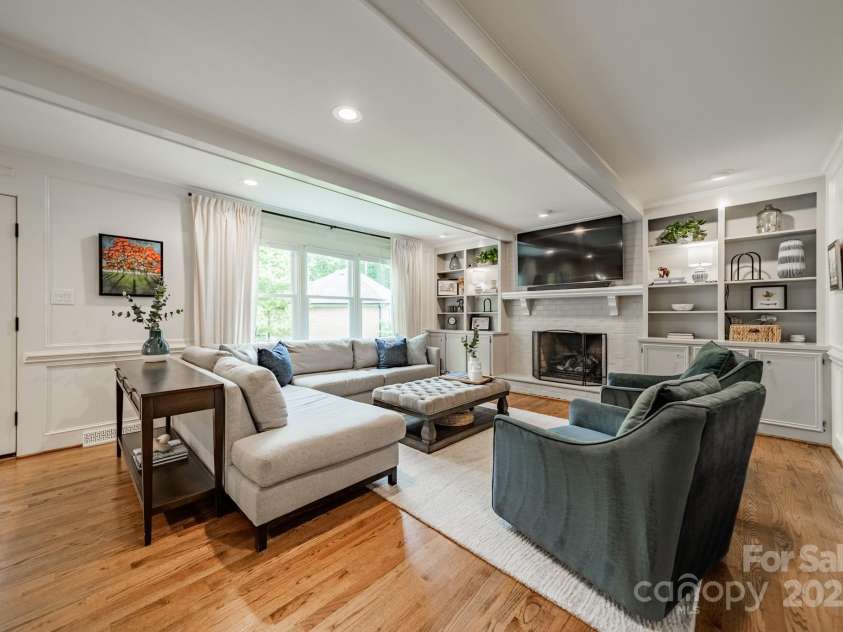 5135 Winding Brook Road, Charlotte, NC 28226.  MLS# CAR4253987, YatesRealty ID 14104. 