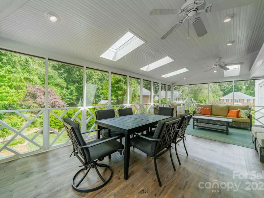5135 Winding Brook Road, Charlotte, NC 28226.  MLS# CAR4253987, YatesRealty ID 14104. 