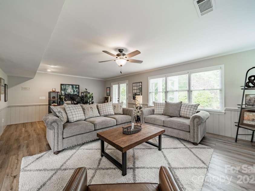 5135 Winding Brook Road, Charlotte, NC 28226.  MLS# CAR4253987, YatesRealty ID 14104. Basement