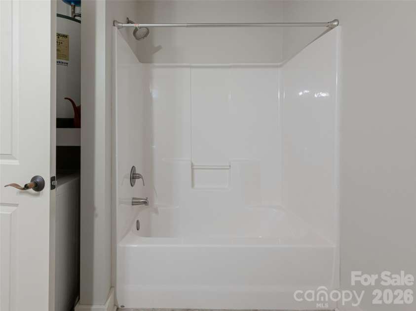 190 Broadway Street, Asheville, NC 28801.  MLS# CAR4362690, YatesRealty ID 14105. 