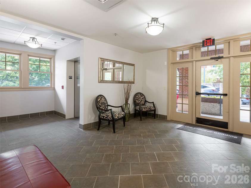 190 Broadway Street, Asheville, NC 28801.  MLS# CAR4362690, YatesRealty ID 14105. 