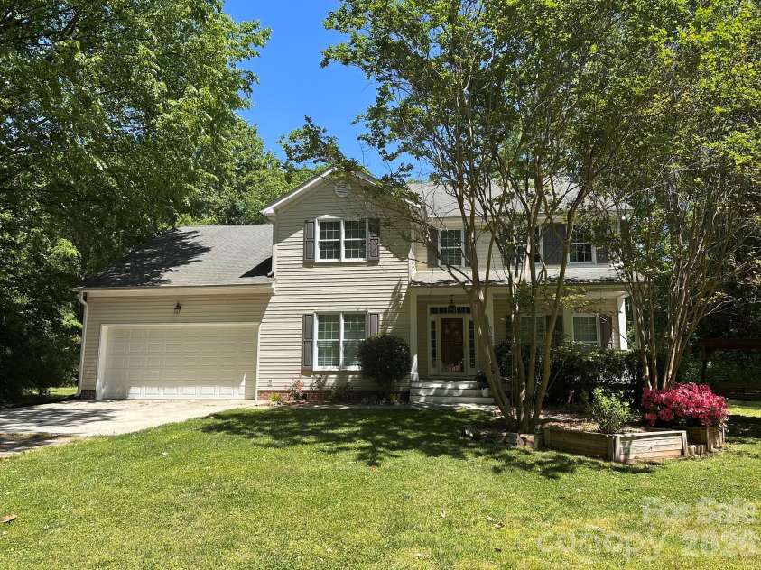 3506 Hayden Drive, Charlotte, NC 28269.  MLS# CAR4361399, YatesRealty ID 14106. 