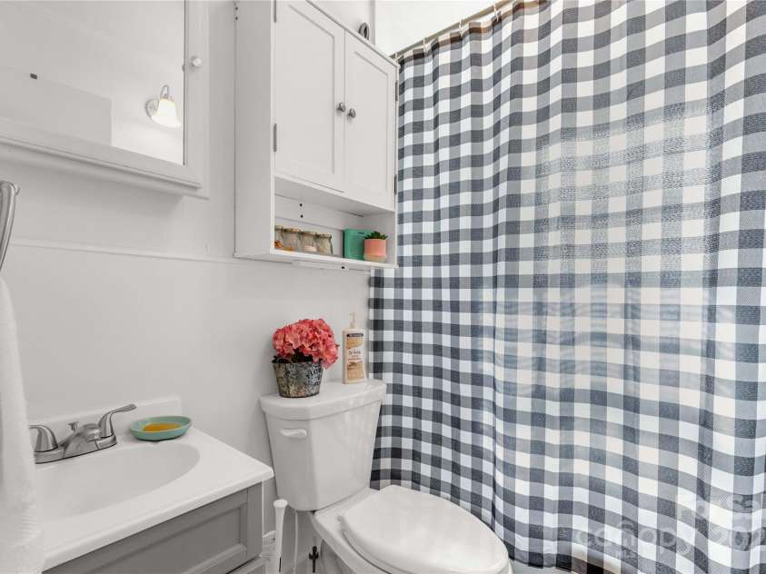 727 Fickling Drive, Lancaster, SC 29720.  MLS# CAR4238196, YatesRealty ID 14107. 