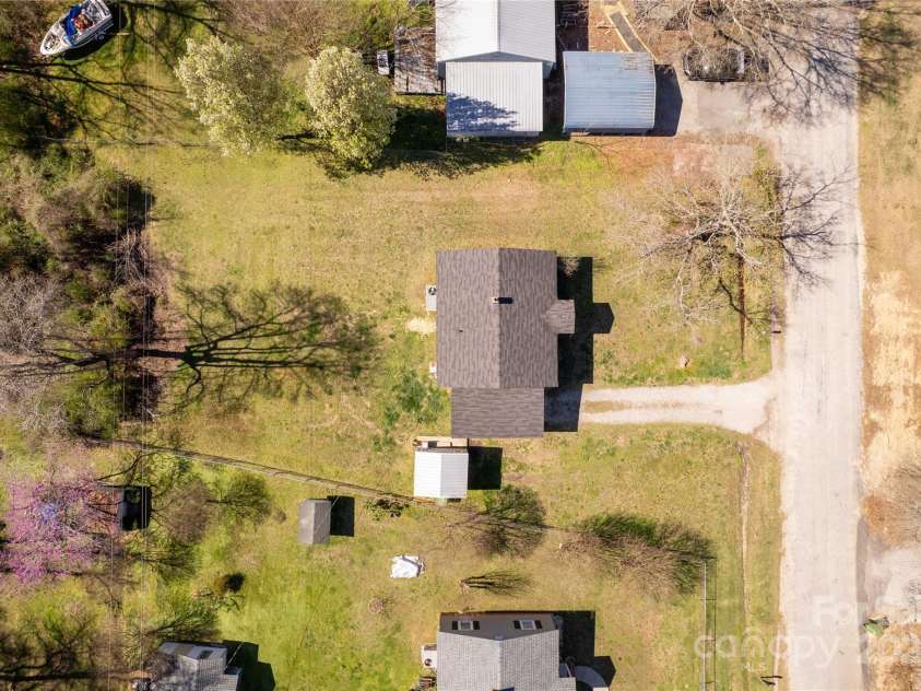 727 Fickling Drive, Lancaster, SC 29720.  MLS# CAR4238196, YatesRealty ID 14107. 