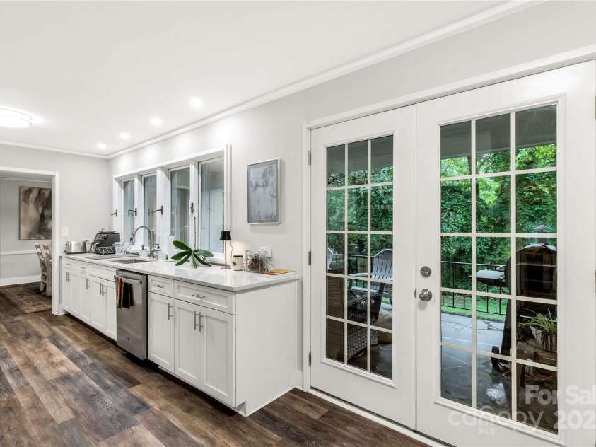 981 Sherwood Circle, Lancaster, SC 29720.  MLS# CAR4254129, YatesRealty ID 14107. 