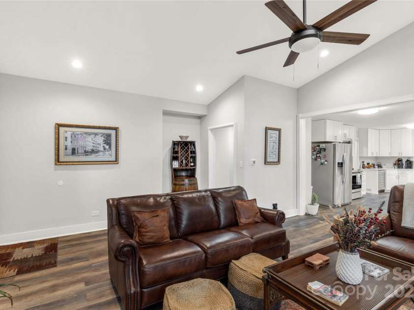981 Sherwood Circle, Lancaster, SC 29720.  MLS# CAR4254129, YatesRealty ID 14107. 