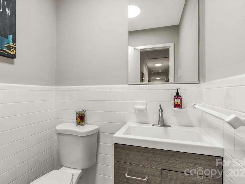 981 Sherwood Circle, Lancaster, SC 29720.  MLS# CAR4254129, YatesRealty ID 14107. 