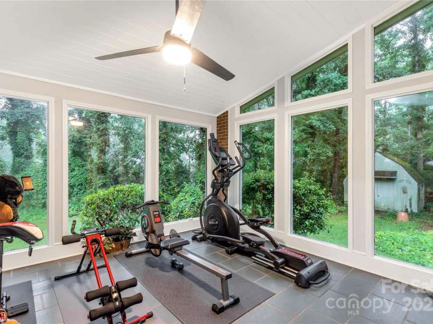 981 Sherwood Circle, Lancaster, SC 29720.  MLS# CAR4254129, YatesRealty ID 14107. 