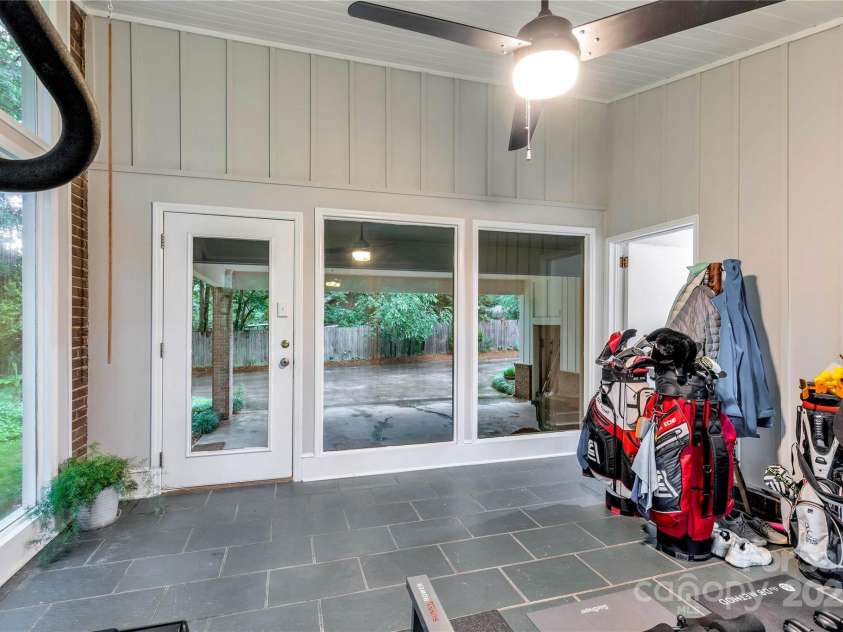 981 Sherwood Circle, Lancaster, SC 29720.  MLS# CAR4254129, YatesRealty ID 14107. 