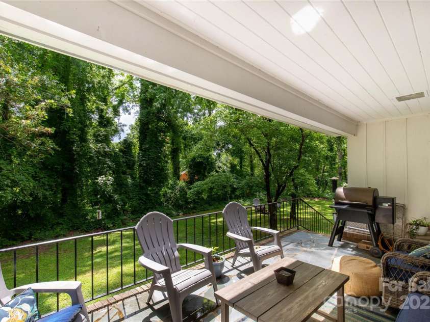 981 Sherwood Circle, Lancaster, SC 29720.  MLS# CAR4254129, YatesRealty ID 14107. 