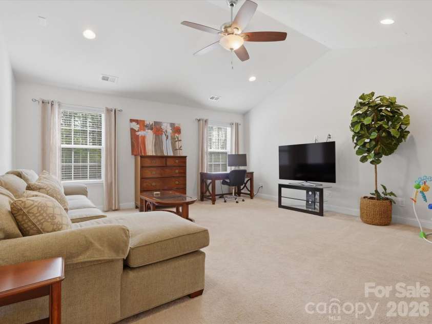11578 Macallano Drive, Charlotte, NC 28215.  MLS# CAR4363783, YatesRealty ID 14109. 
