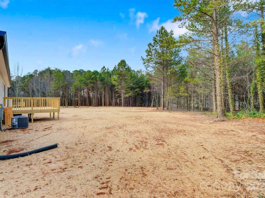 3365 34th Avenue Court, Hickory, NC 28601.  MLS# CAR4225163, YatesRealty ID 14109. 