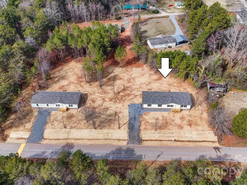 3365 34th Avenue Court, Hickory, NC 28601.  MLS# CAR4225163, YatesRealty ID 14109. 