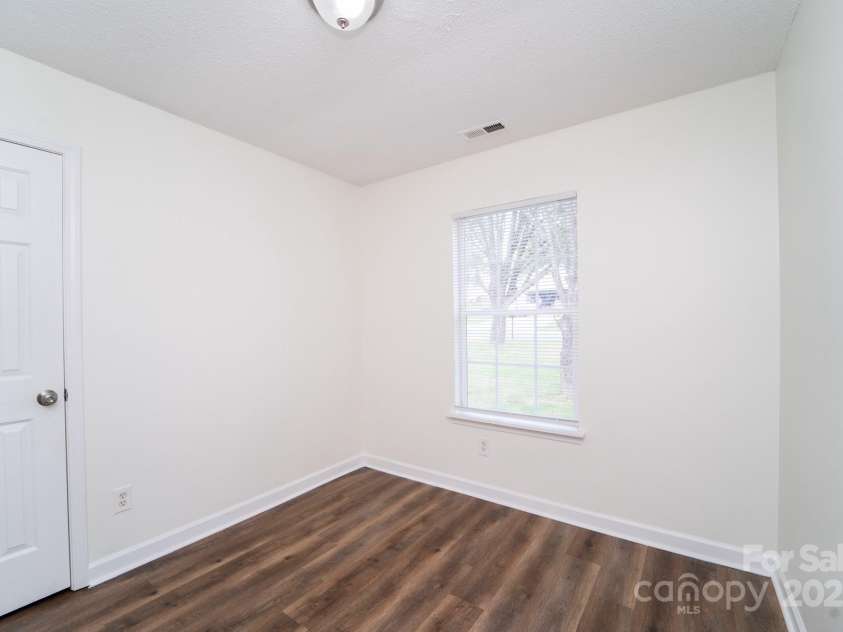 2327 Hope Valley Lane, Charlotte, NC 28213.  MLS# CAR4142316, YatesRealty ID 1411. 