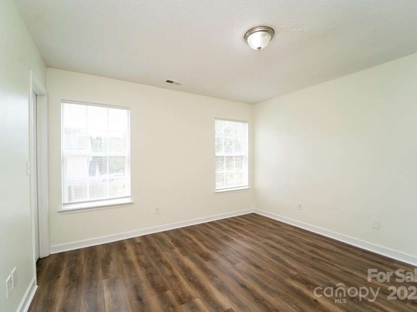 2327 Hope Valley Lane, Charlotte, NC 28213.  MLS# CAR4142316, YatesRealty ID 1411. 