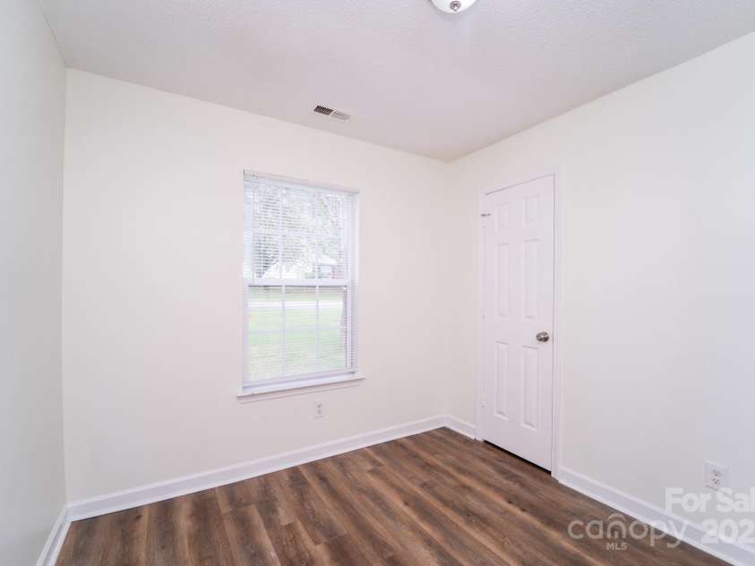 2327 Hope Valley Lane, Charlotte, NC 28213.  MLS# CAR4142316, YatesRealty ID 1411. 