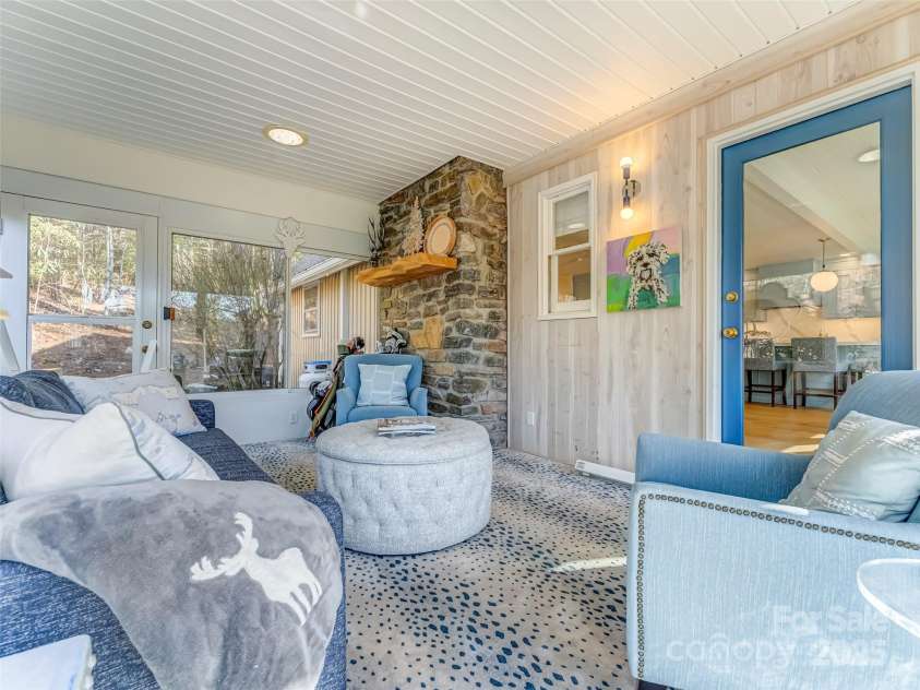 40 Toxaway Landing Drive, Lake Toxaway, NC 28747.  MLS# CAR4329931, YatesRealty ID 1411. 