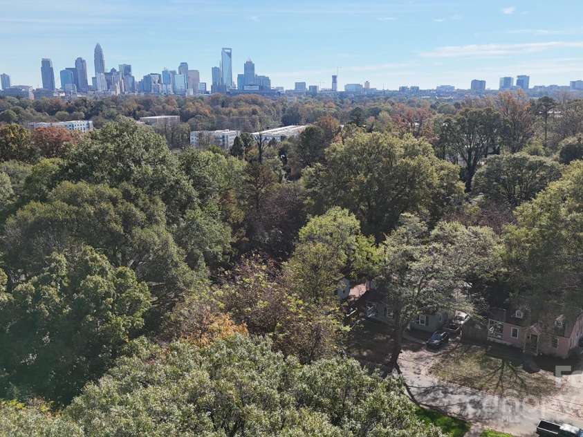 2630 Rose Street, Charlotte, NC 28208.  MLS# CAR4178972, YatesRealty ID 14110. 