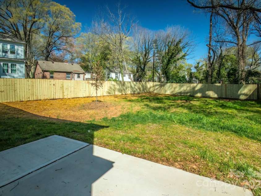 2630 Rose Street, Charlotte, NC 28208.  MLS# CAR4178972, YatesRealty ID 14110. 