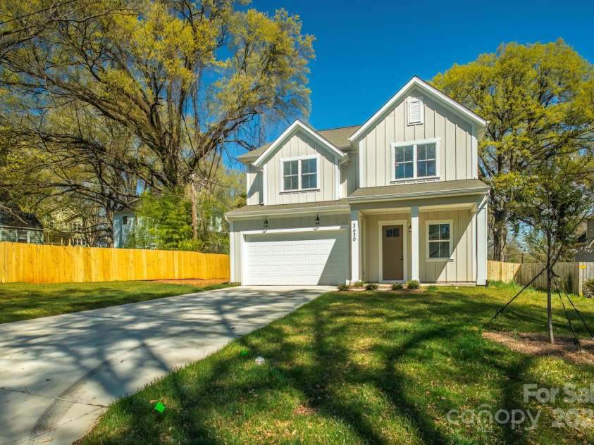 2630 Rose Street, Charlotte, NC 28208.  MLS# CAR4178972, YatesRealty ID 14110. 