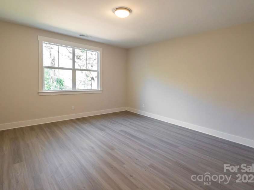2630 Rose Street, Charlotte, NC 28208.  MLS# CAR4178972, YatesRealty ID 14110. Bed 4