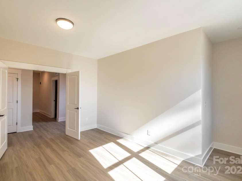 2630 Rose Street, Charlotte, NC 28208.  MLS# CAR4178972, YatesRealty ID 14110. Office/bonus