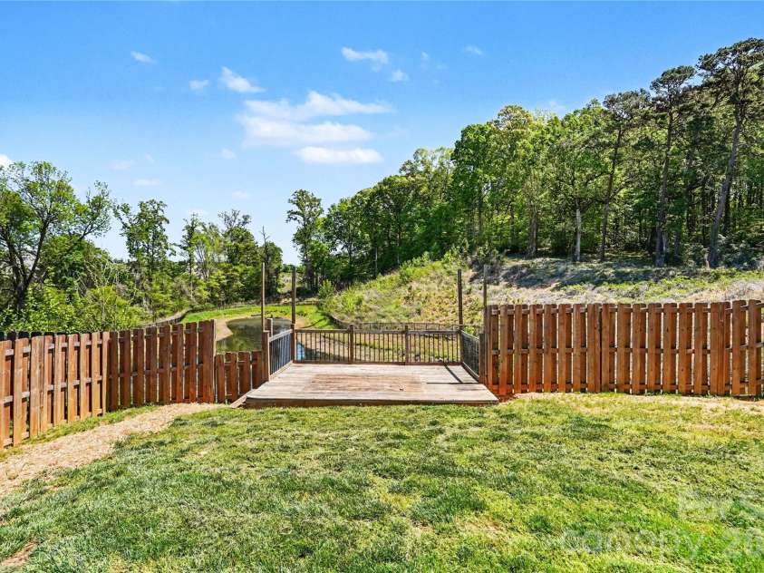 5048 Thomasville Drive, Belmont, NC 28012.  MLS# CAR4370628, YatesRealty ID 14111. Fenced Backyard