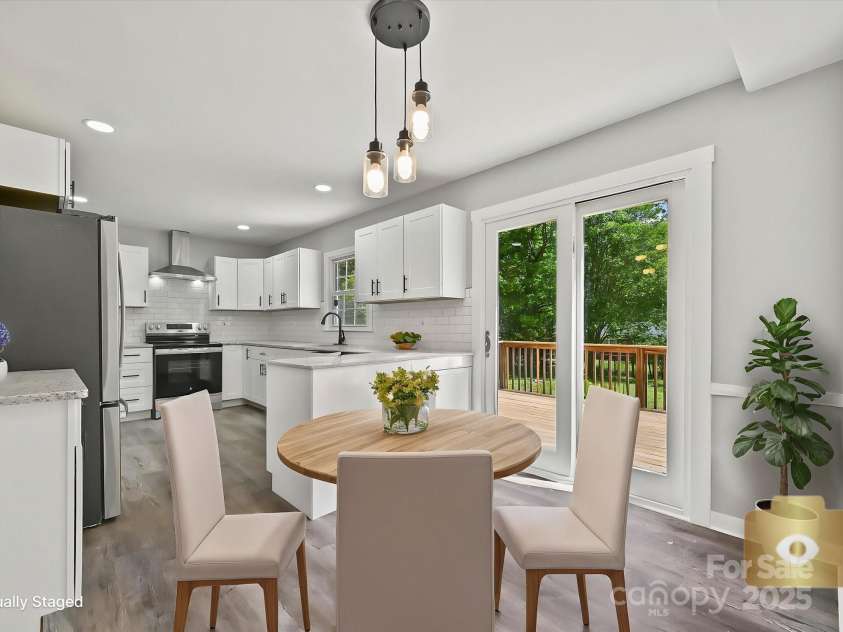 2544 Cedarwild Road, Charlotte, NC 28212.  MLS# CAR4282923, YatesRealty ID 14112. 