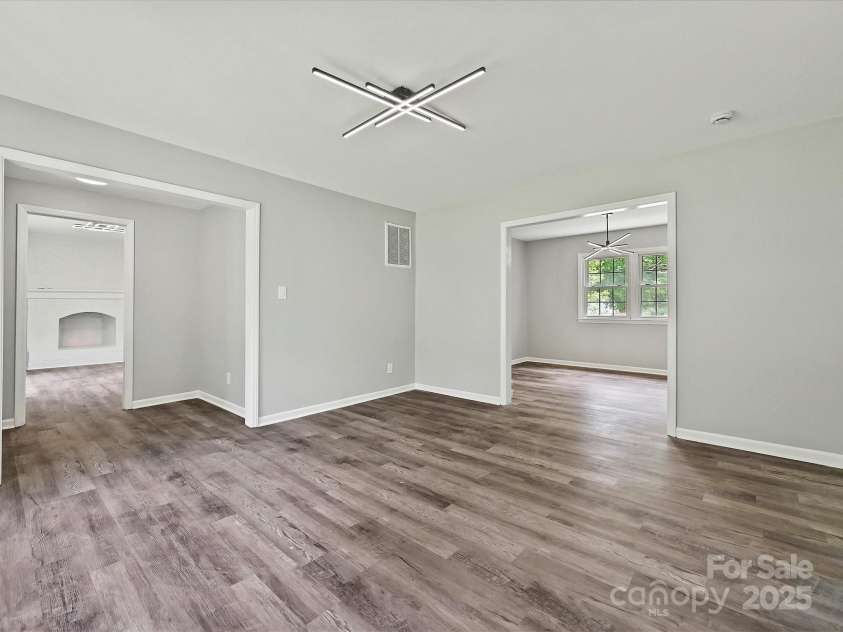 2544 Cedarwild Road, Charlotte, NC 28212.  MLS# CAR4282923, YatesRealty ID 14112. 