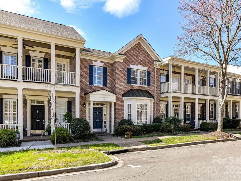 178 Harper Lee Street, Davidson, NC 28036.  MLS# CAR4232984, YatesRealty ID 14113. Welcome home to 178 Harper Lee St in the highly desirable St. Alban’s neighborhood of Davidson