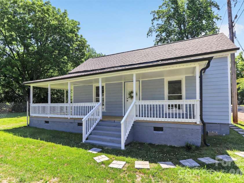 110 Wells Street, Kings Mountain, NC 28086.  MLS# CAR4341383, YatesRealty ID 14114. 
